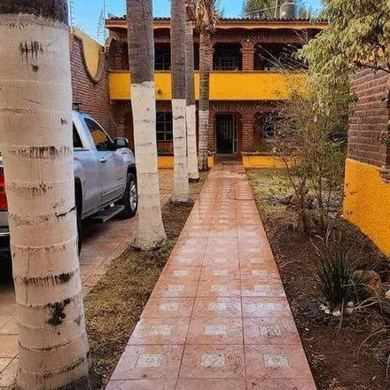 Buy this 5 bed house on Calle Cerezo in 45647 Región Centro, JAL