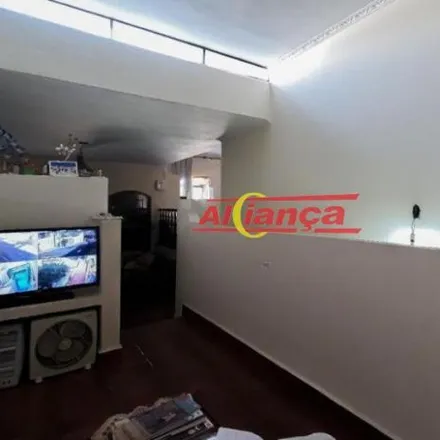 Rent this 4 bed house on Avenida Doutor Carlos de Campos 491 in Maia, Guarulhos - SP