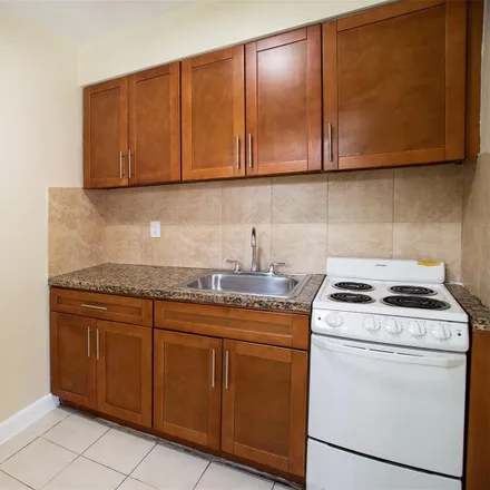 Image 3 - 1225 Southwest 7th Street, Latin Quarter, Miami, FL 33135, USA - Apartment for rent