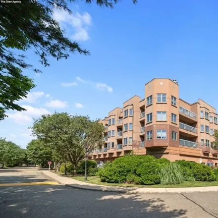 Image 2 - 318 Chase Ct, Edgewater, New Jersey, 07020 - Condo for sale