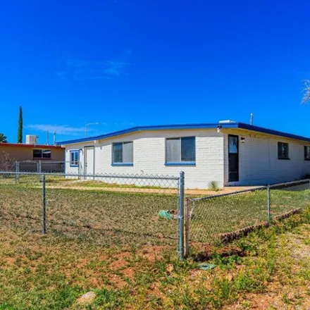 Image 2 - 827 North Ridge View Place, Huachuca City, Cochise County, AZ 85616, USA - House for sale