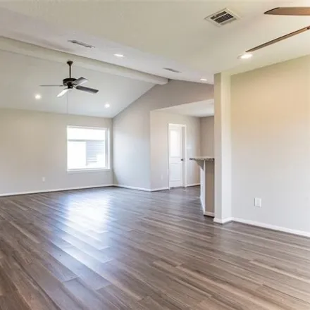 Image 3 - 12028 Cedar Form Lane, Meadows Place, Fort Bend County, TX 77477, USA - House for sale