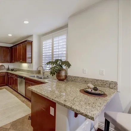 Image 3 - 1438 Valencia Avenue, Tustin, CA 92782, USA - Condo for sale