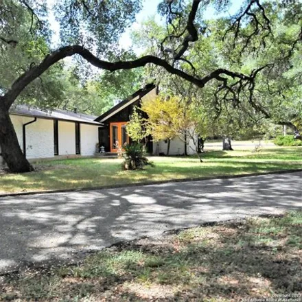 Buy this 6 bed house on 430 Hermitage Street in Seguin, TX 78155