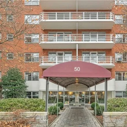 Buy this studio apartment on 50 Popham Road in Village of Scarsdale, NY 10583