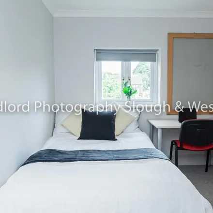 Image 9 - 61 Broomfield, Guildford, GU2 8LH, United Kingdom - Duplex for rent