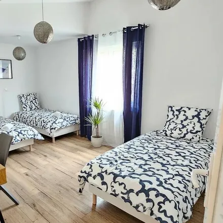 Rent this 3 bed apartment on 59128 Flers-en-Escrebieux