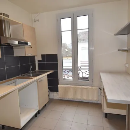 Rent this 2 bed apartment on 60 Boulevard Carnot in 78110 Le Vésinet, France