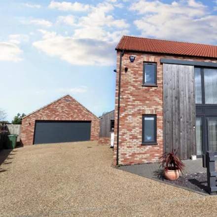 Buy this 5 bed house on Chapel Road in King's Lynn and West Norfolk, PE14 8JL
