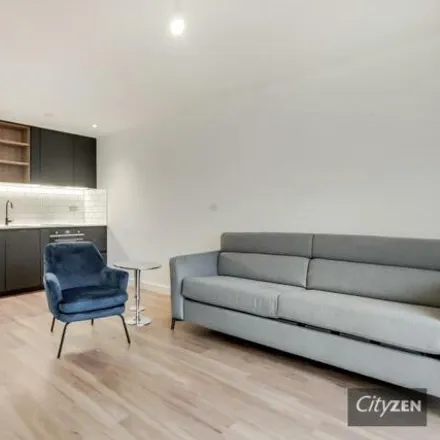 Rent this studio apartment on Fairbank House in Beaufort Square, London