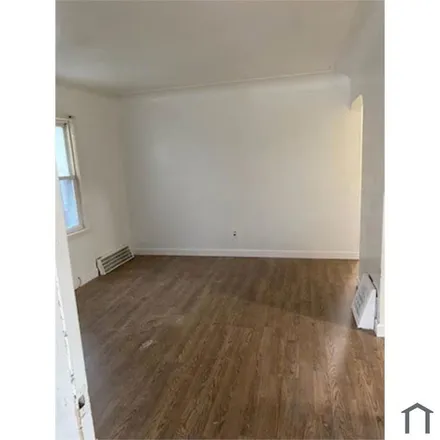 Rent this 4 bed apartment on Woodward / Gratiot NS (NB) in Woodward Avenue, Detroit