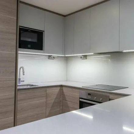 Image 7 - Gull House, Beaufort Square, London, NW9 5SW, United Kingdom - Loft for rent