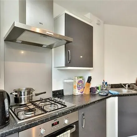 Image 6 - Guildford Avenue, Milton Keynes, MK4 4LS, United Kingdom - Apartment for sale
