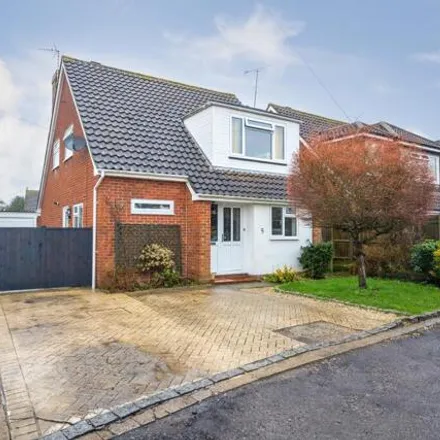 Buy this 4 bed house on Wychwood Close in Sonning Common, RG4 9SN