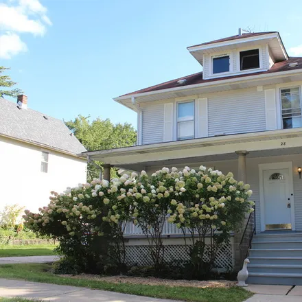 Rent this 3 bed house on 28 West Franklin Avenue