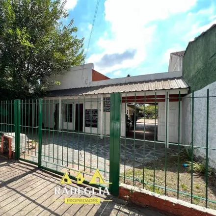 Buy this 3 bed house on Manuel Quintana 629 in 1852 Burzaco, Argentina