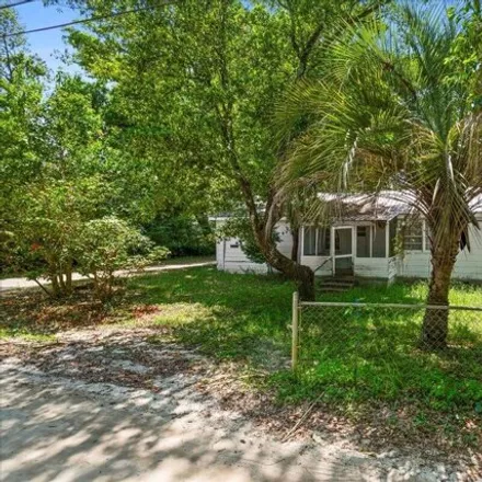 Buy this 2 bed house on 1358 North and South Road in Clarks Sound, Charleston County