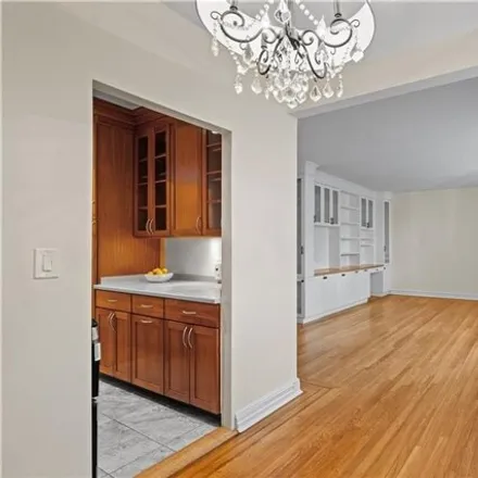 Image 8 - 846 Palmer Road, Lawrence Park, City of Yonkers, NY 10708, USA - Apartment for sale