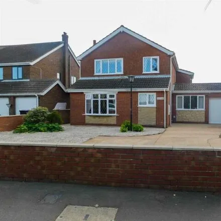 Buy this 4 bed house on The Grange in Lock Road, North Cotes