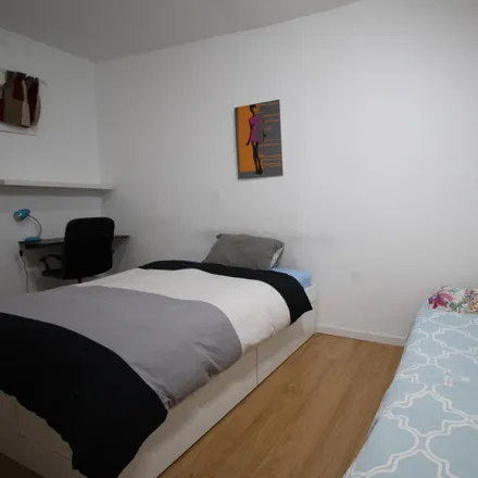 Rent this 5 bed room on Madrid in Las Muns, Plaza del Comandante Las Morenas