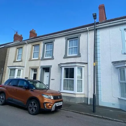 Buy this 3 bed townhouse on New Street in Lampeter, SA48 7AR