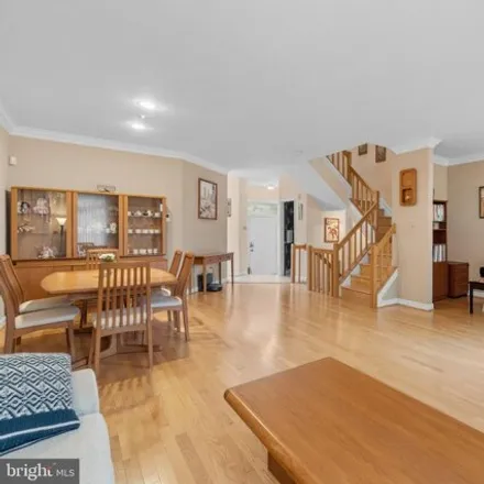 Image 4 - 18 Stablemere Court, Towson, MD 21209, USA - House for sale