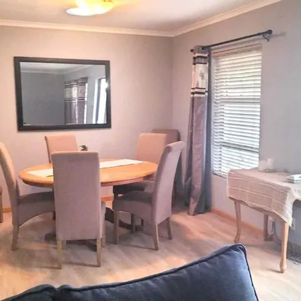 Image 5 - Camellia Crescent, Vredenberg, Bellville, 7560, South Africa - Apartment for rent