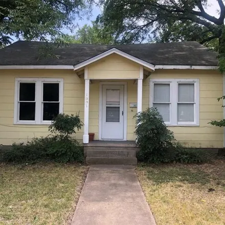 Rent this 3 bed house on 785 Amarillo Street in Denton, TX 76201