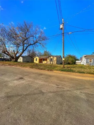 Rent this 3 bed house on 209 Glover Avenue in Sulphur Springs, TX 75482