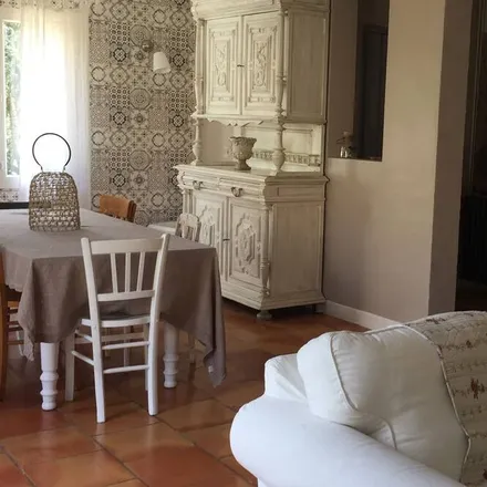 Rent this 6 bed house on Rue de Provence in 84200 Carpentras, France