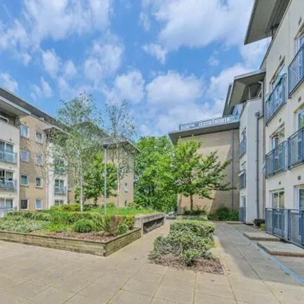 Buy this 1 bed apartment on unnamed road in London, N11 2UT