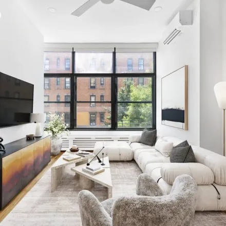 Image 8 - Verizon, 133 2nd Avenue, New York, NY 10003, USA - Apartment for rent