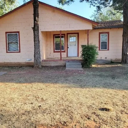 Buy this 3 bed house on 2356 38th Street in Lubbock, TX 79412