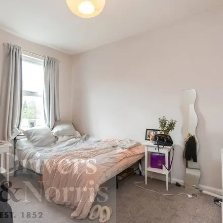 Rent this 3 bed apartment on Westrow Drive in London, IG11 9BJ