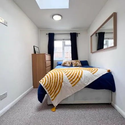 Rent this 1 bed house on Patina Walk in London, SE16 5HT
