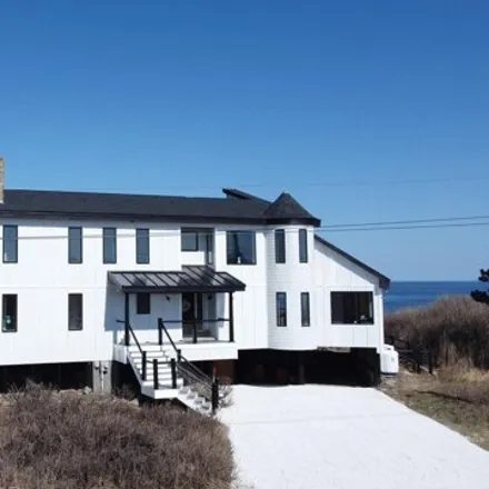 Buy this 3 bed house on 107 Marshall Point Road in Kennebunkport, ME 04046