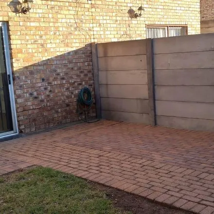 Rent this 2 bed townhouse on Parrot Street in Bromhof, Randburg