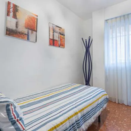 Image 4 - Carrer de Xiva, 25, 46018 Valencia, Spain - Apartment for rent
