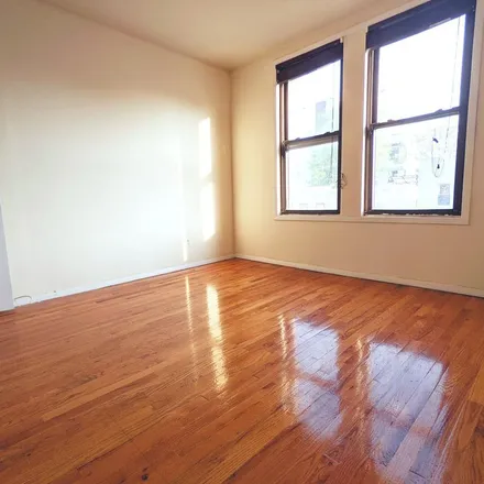 Rent this 2 bed apartment on Capital One in 516 5th Avenue, New York