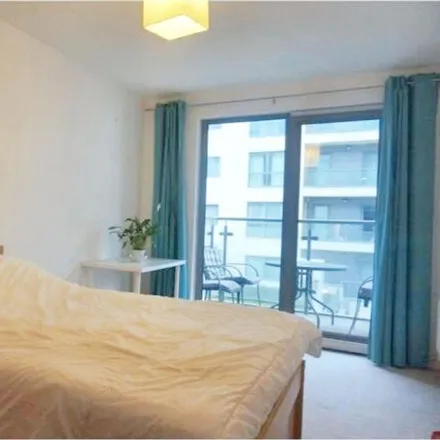 Image 3 - Diprose Court, 8 Bow Common Lane, Bromley-by-Bow, London, E3 4AX, United Kingdom - Apartment for rent