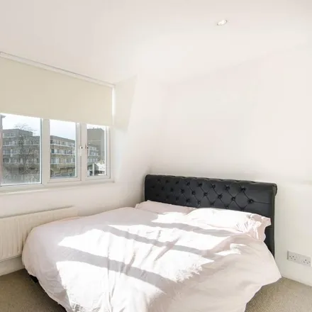 Image 7 - 60 Pembroke Road, London, W8 6PW, United Kingdom - Apartment for rent