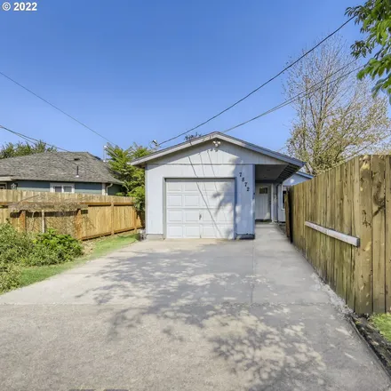 Buy this 2 bed house on 7846 Southeast 66th Avenue in Portland, OR 97206
