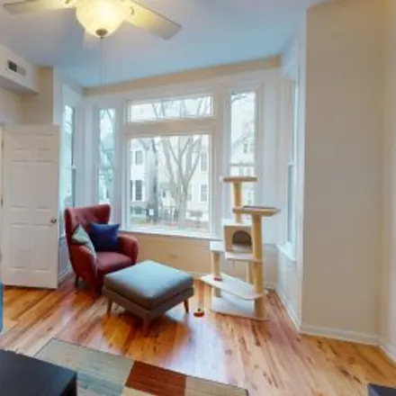 Buy this 9 bed apartment on 2611 West Cortland Street in Logan Square, Chicago