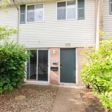 Buy this 2 bed condo on 3599 Kenbrooke Court in Kalamazoo, MI 49006