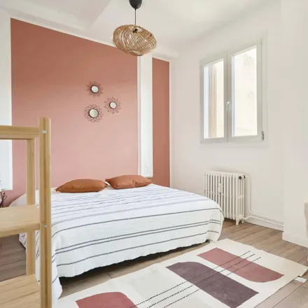Rent this 1 bed room on 28 Rue des Jacobins in 80000 Amiens, France