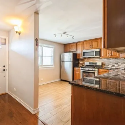 Image 2 - 4730-4744 North Kenneth Avenue, Chicago, IL 60630, USA - Condo for sale