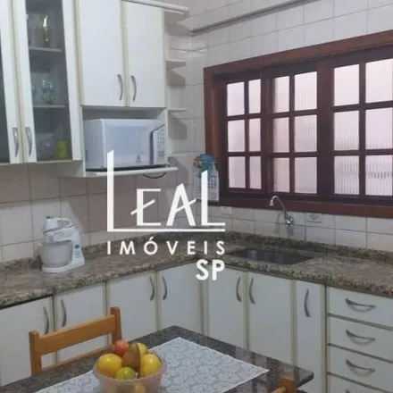 Buy this 3 bed house on Rua Augusto Calheiros in Paraventi, Guarulhos - SP