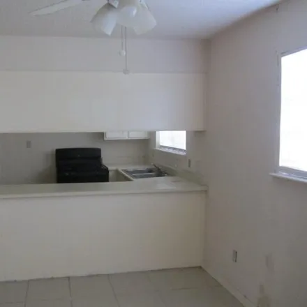 Image 7 - 5892 Twisted Pine Court, Aldine, TX 77039, USA - Townhouse for rent