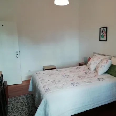 Rent this 7 bed room on Rua Professor Sousa da Câmara 138 in 1070-218 Lisbon, Portugal