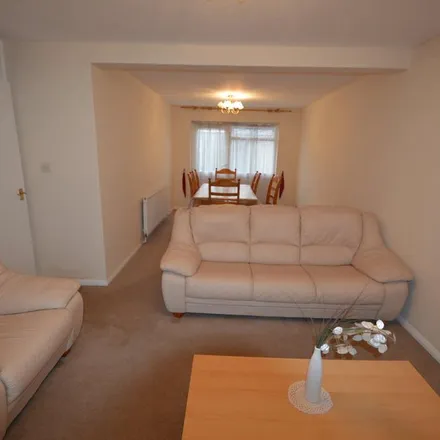 Image 3 - Goodman Park, Wexham Court, SL2 5NW, United Kingdom - Townhouse for rent